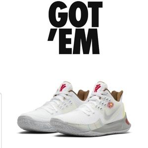 Kyrie 2 low "Sandy Cheeks"